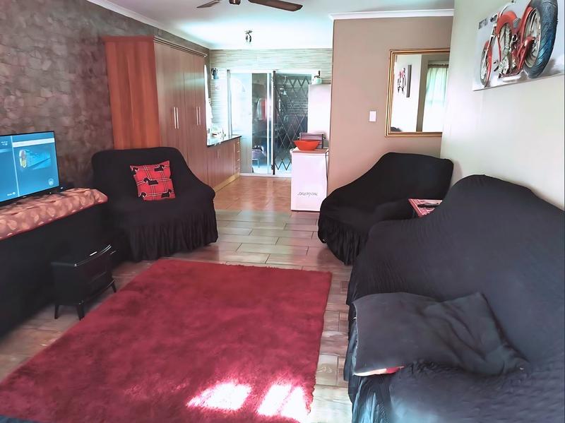 3 Bedroom Property for Sale in Heiderand Western Cape